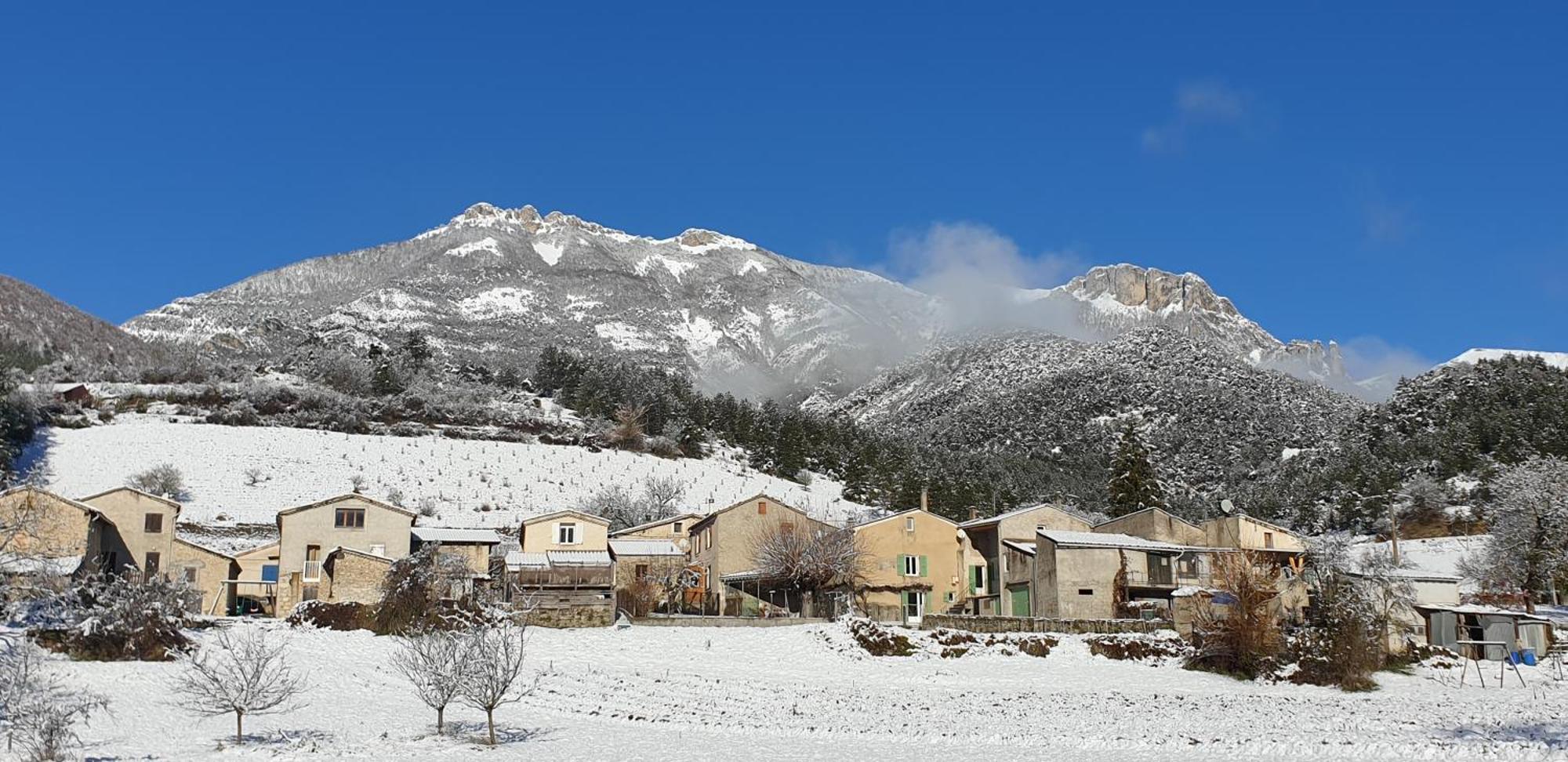Maison De Village Aux Portes Du Vercors Chamaloc Экстерьер фото
